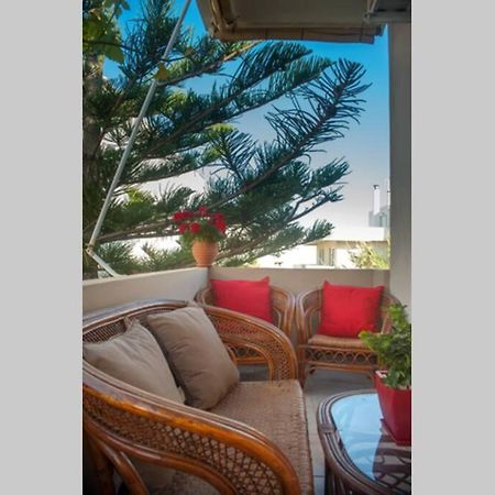 Jenny'S Flat Near The Sea Apartment Galatas  Ngoại thất bức ảnh