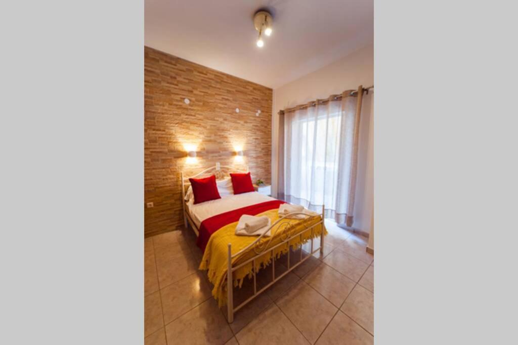 Jenny'S Flat Near The Sea Apartment Galatas  Ngoại thất bức ảnh