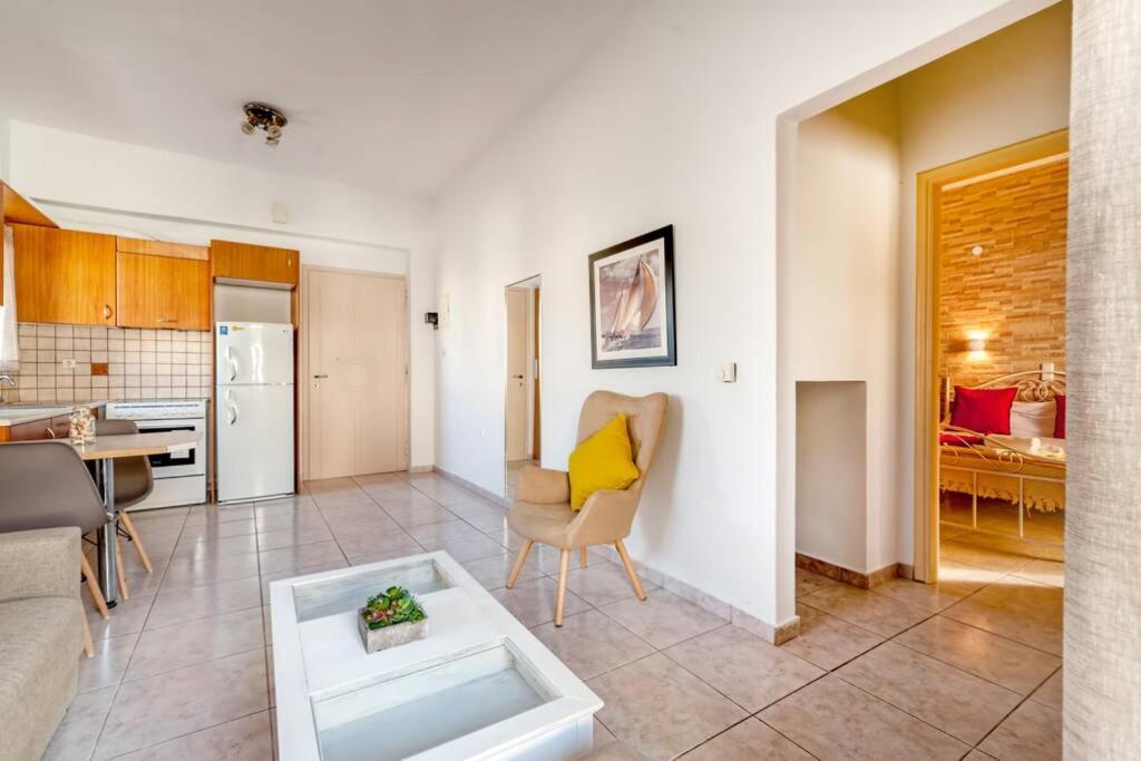 Jenny'S Flat Near The Sea Apartment Galatas  Ngoại thất bức ảnh